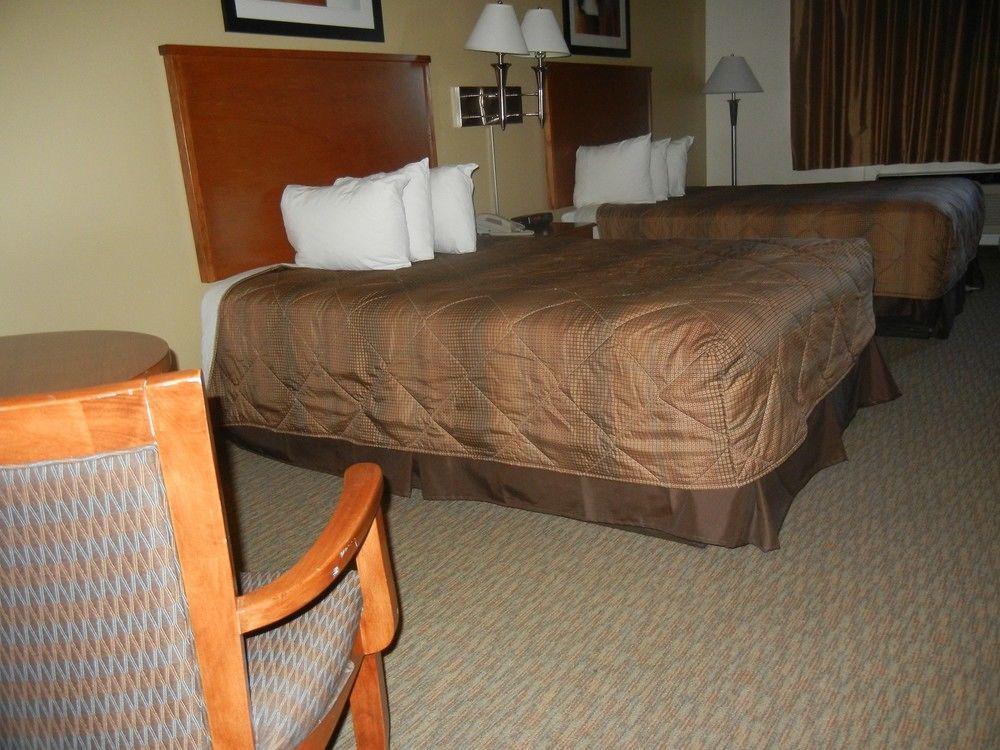 Days Inn By Wyndham Phenix City Near Fort Moore Bagian luar foto